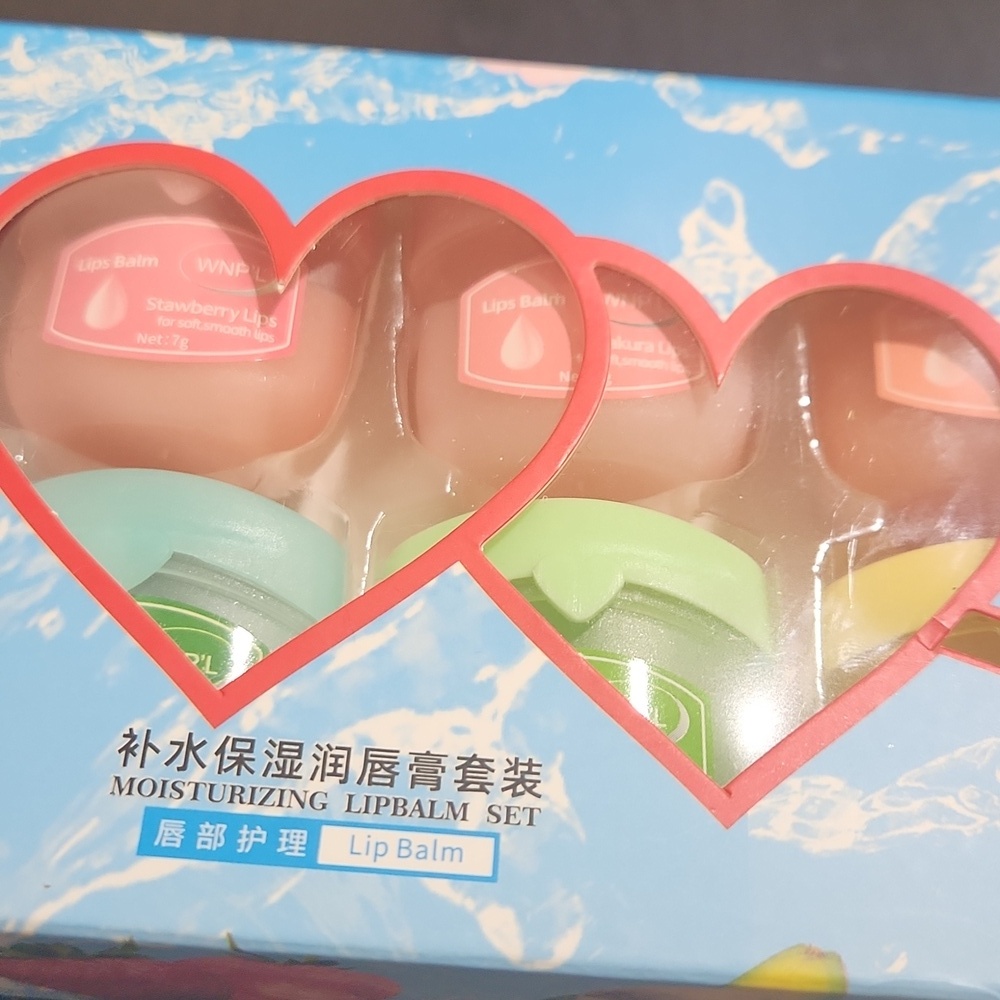 8 Pcs Moisturizing Lip palm Set - Picture 2 of 3